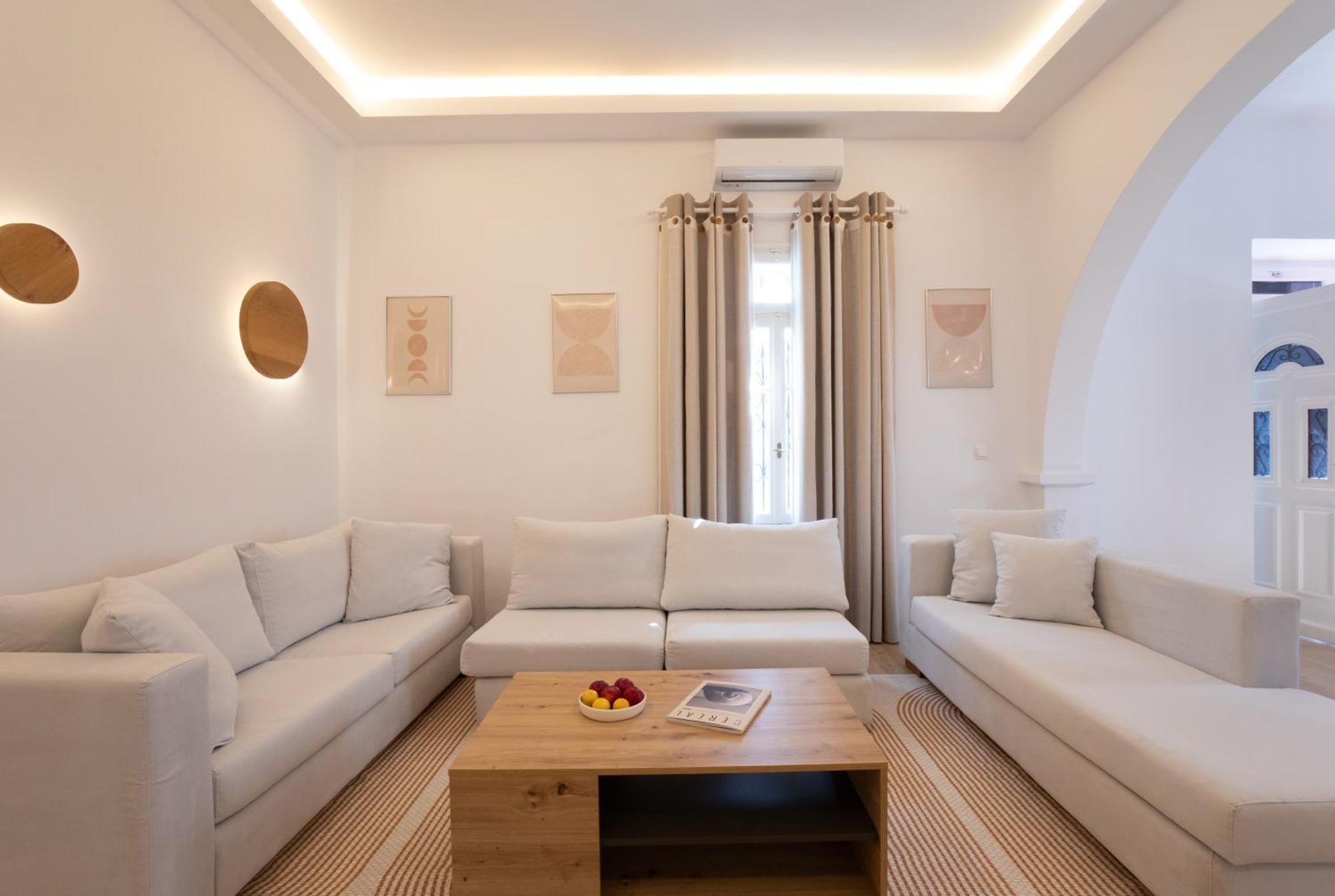 Villa Spitarona Town House - Largest In The Center *